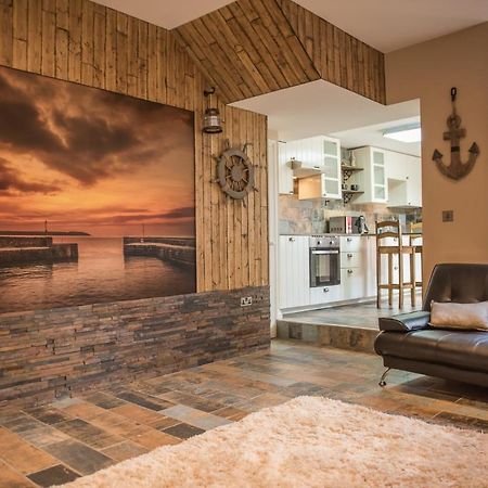 Deluxe Rustic Charlestown Themed Apartment 圣奥斯特尔 外观 照片