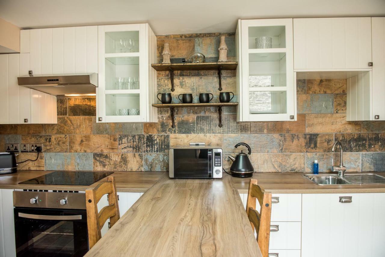 Deluxe Rustic Charlestown Themed Apartment 圣奥斯特尔 外观 照片